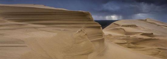 Des petites falaises de sable faconnees par le vent un vrai paradis pour les photographes
